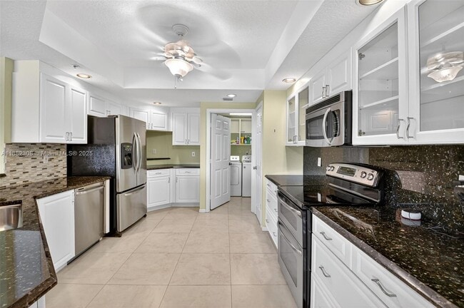 Building Photo - 5938 Crystal Shores Dr