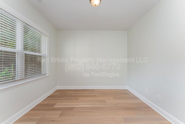 Building Photo - 139 Brackenbury Ln