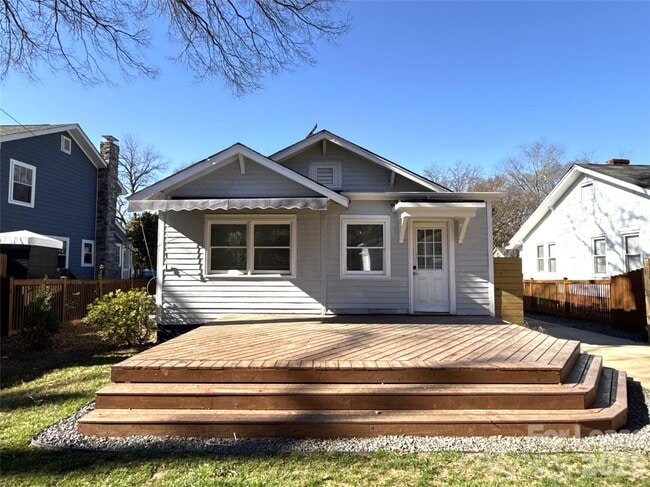 Building Photo - 1624 Club Rd