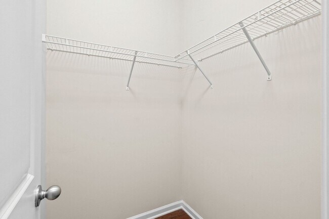 Building Photo - 156 Parmelee Dr