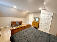 Building Photo - 614 Jamesville Ave