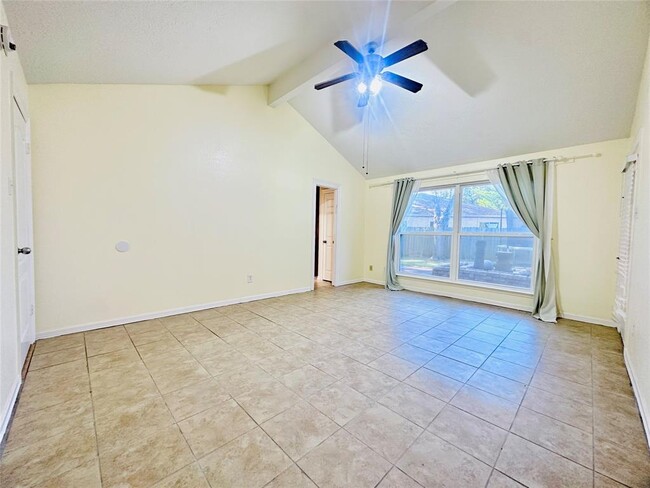 Building Photo - 7419 San Morino Dr