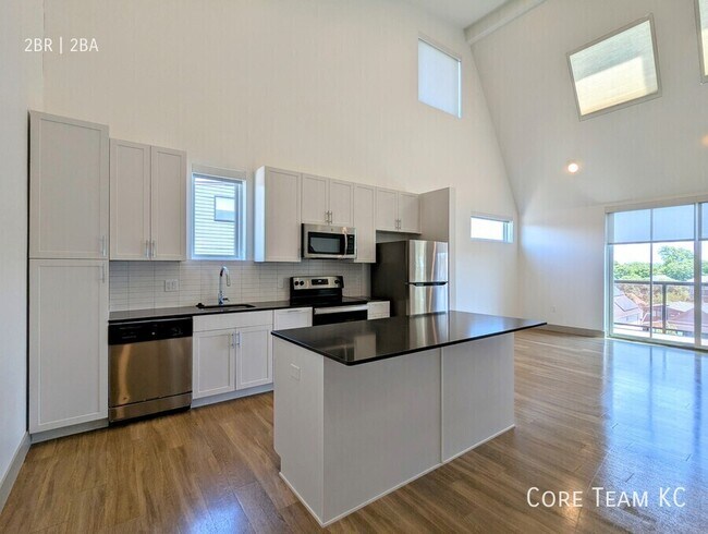 Building Photo - 2455 Troost Ave