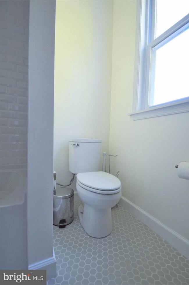 Building Photo - 720 K St NE