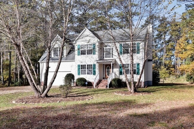 Building Photo - Updated Poquoson Home on Large Lot