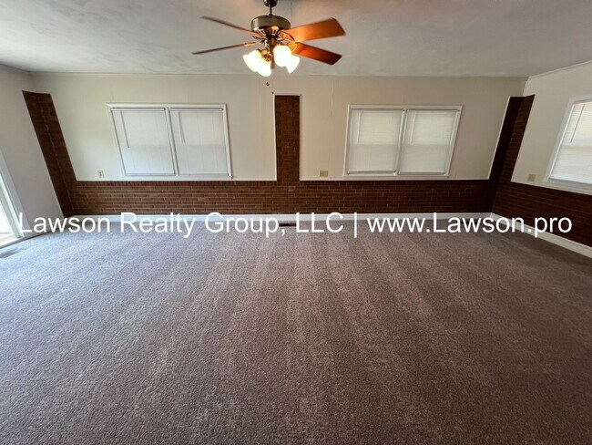 Building Photo - Spacious Ranch in North Lakes