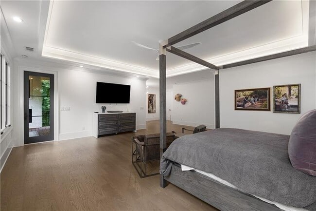 Building Photo - 306 Pinecrest Rd NE