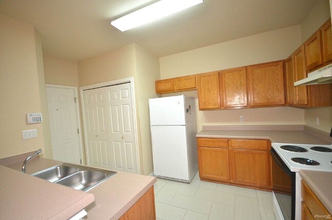 Building Photo - 12303 Abney Dr