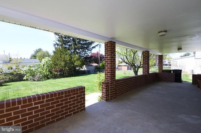 Building Photo - 436 Anthony Rd