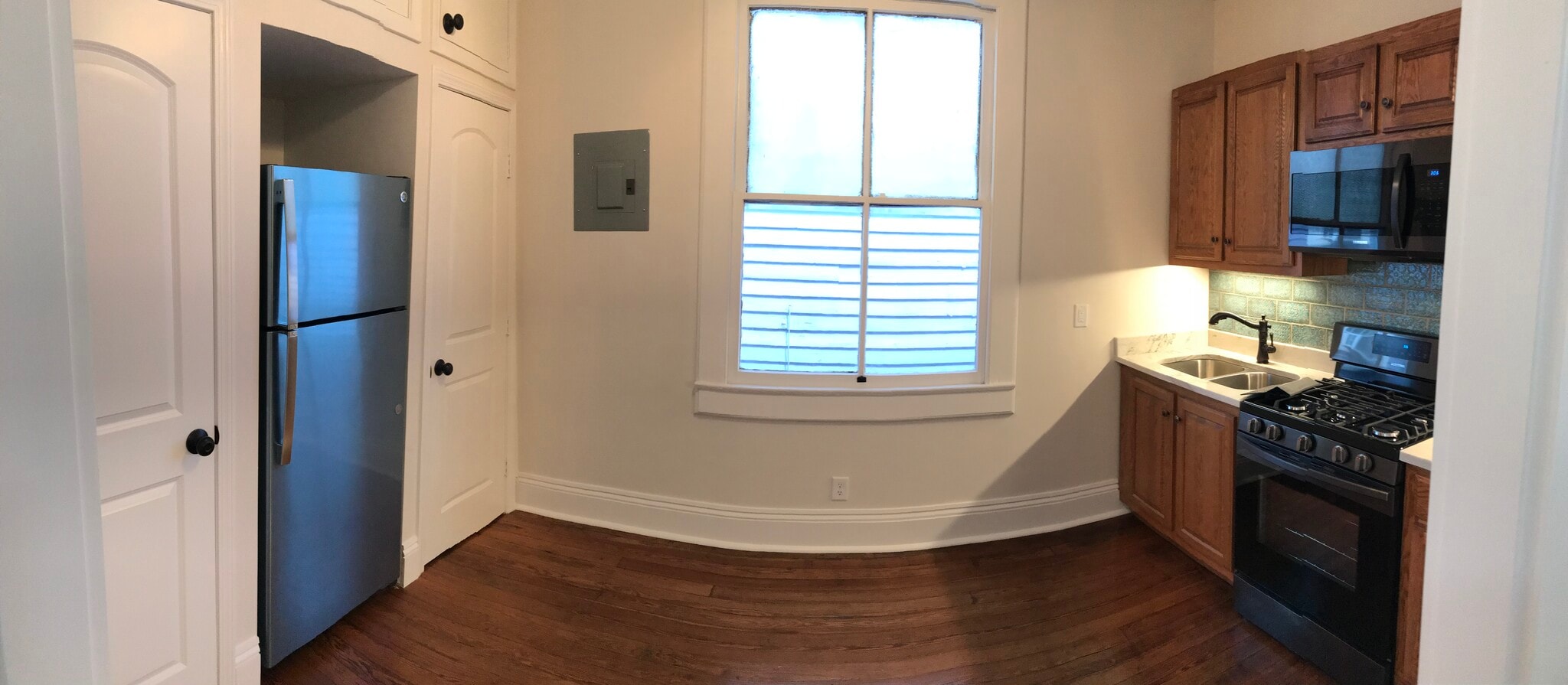 Kitchen - 1414 Thalia St