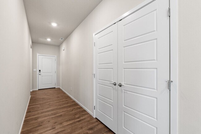 Building Photo - Newer 4 Bed 2 Bath DR Horton Home in Indian Trail