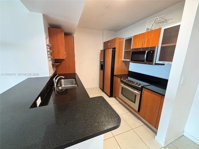 Building Photo - 2775 NE 187th St