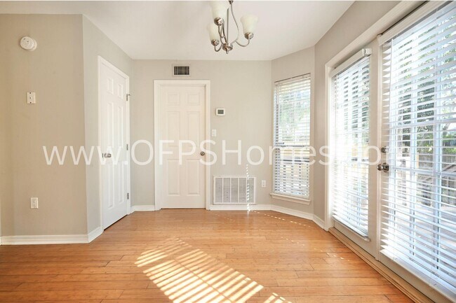 Building Photo - 391 Brookwood Blvd