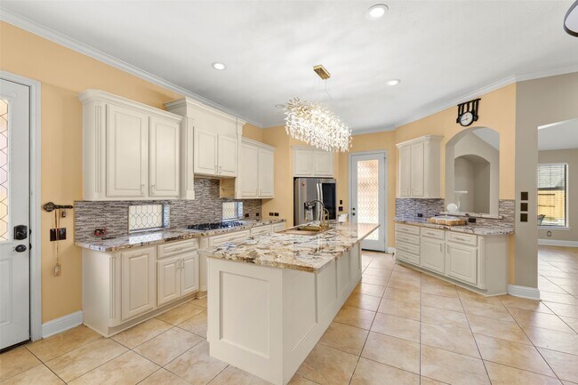 Building Photo - 25314 Greenwell Springs Ln