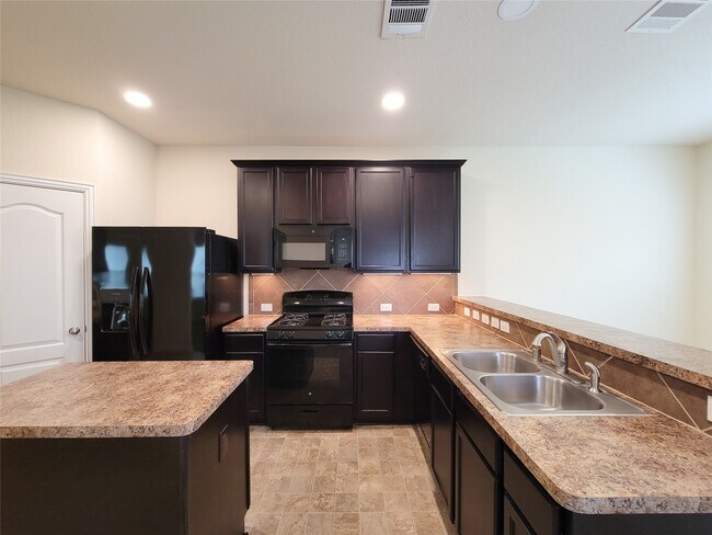 Building Photo - 5209 Dauntless Dr