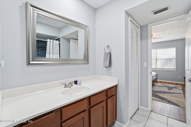 Building Photo - 3419 Islander Way