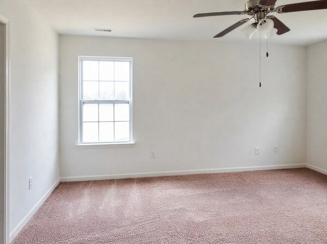 Building Photo - 415 Golden Villas Dr