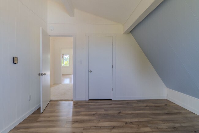 Building Photo - 7825 S Lake Leelanau Dr
