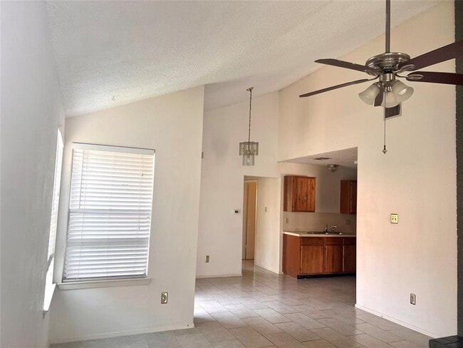 Building Photo - 11727 Norwegian Wood Dr