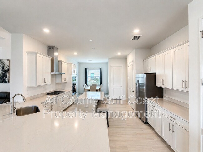 Building Photo - 5628 Lightning Whelk Ln