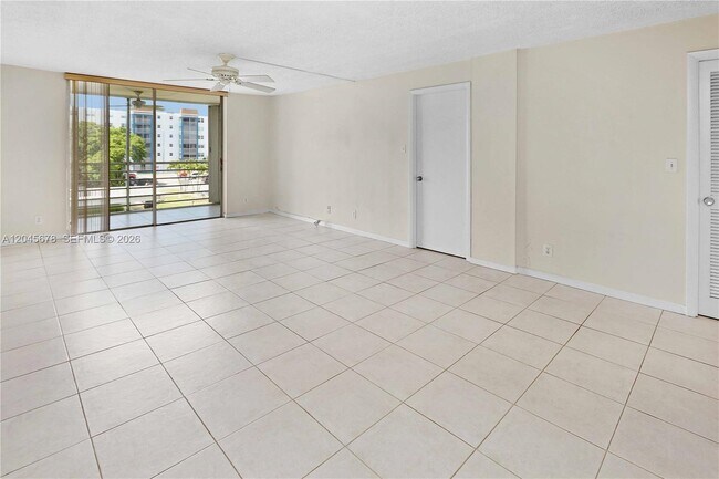 Building Photo - 505 E Dania Beach Blvd