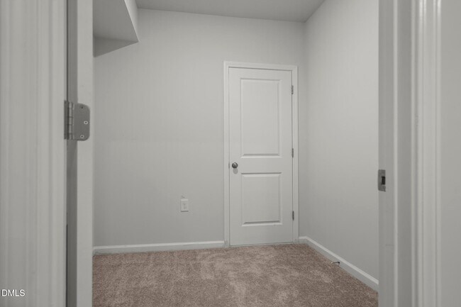 Building Photo - 229 Daisy Grove Ln