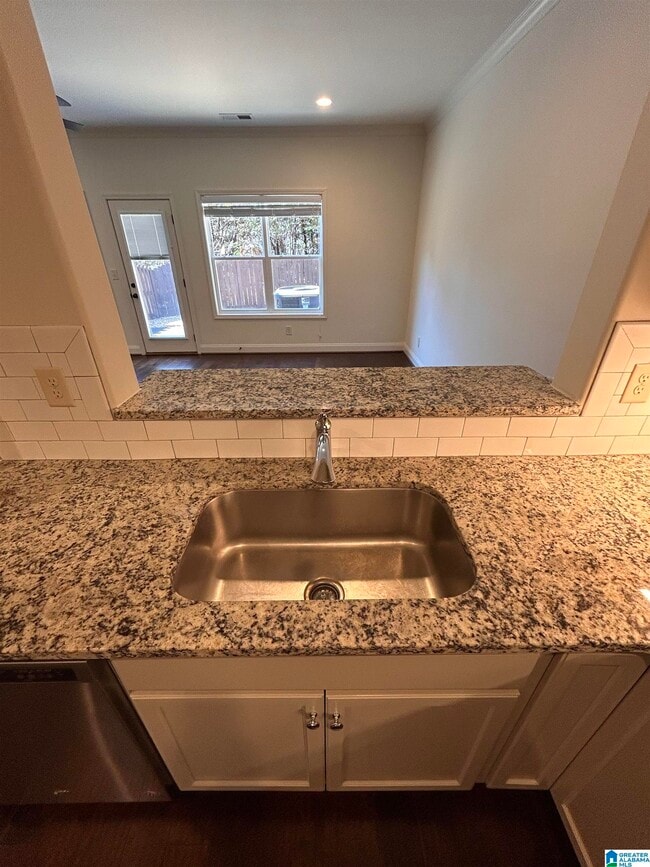 Building Photo - 4155 Lennox Wy