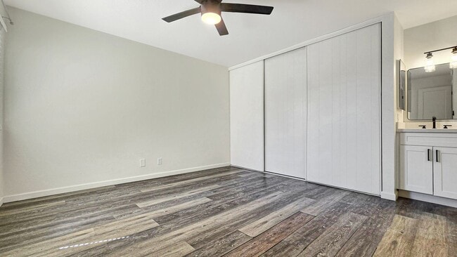 Building Photo - Pleasant 2b/2ba Condo in Wonderful South S...