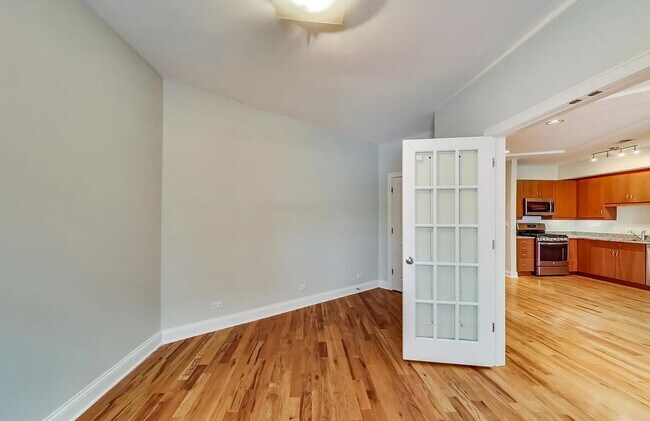Building Photo - Comfortable Living in a Desirable Area