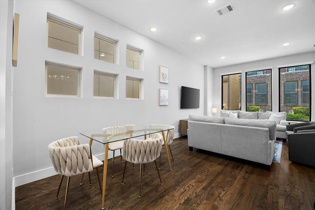 Building Photo - 8220 Callimont Ln