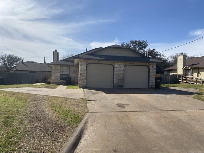 Building Photo - 110 Verna Spur