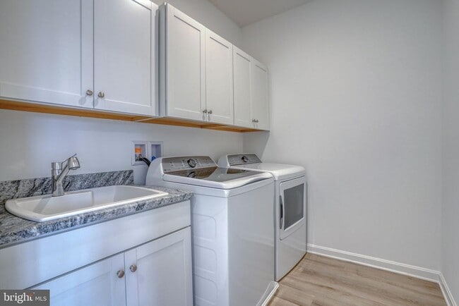 Building Photo - 345 Andrew Ct