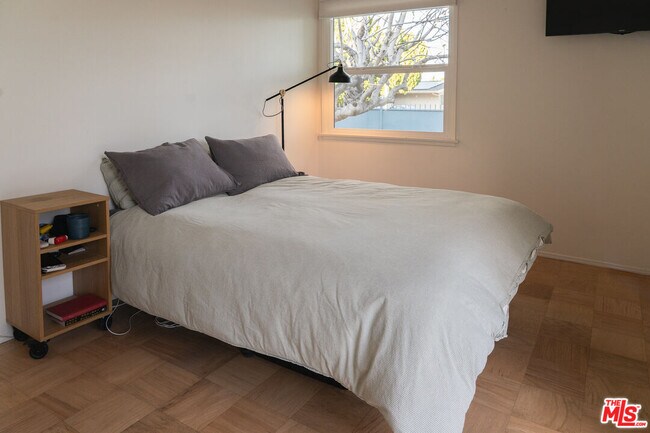 Building Photo - 22736 Cantlay St