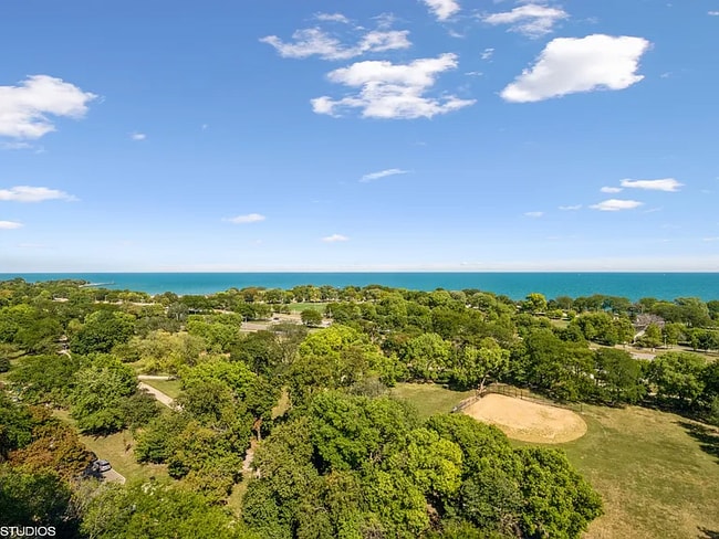 Building Photo - 4950 N Marine Dr