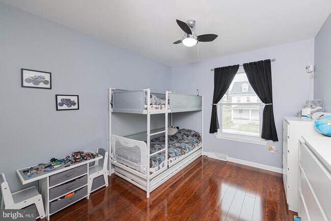 Building Photo - 10 Terry Ct