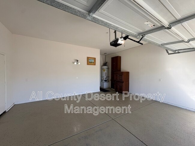 Building Photo - 79902 Barcelona Dr