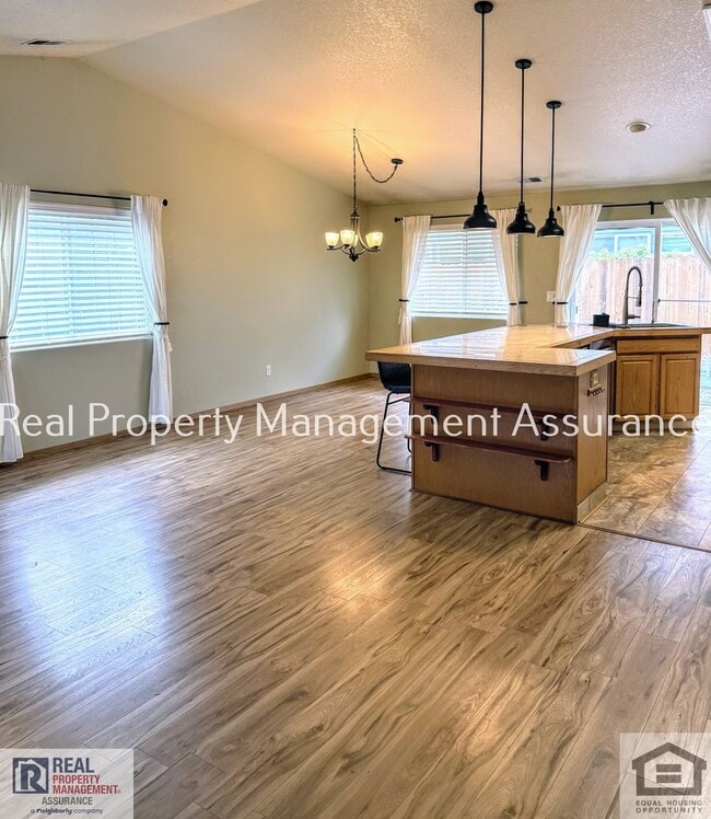 Building Photo - 2383 SE 61st Ln