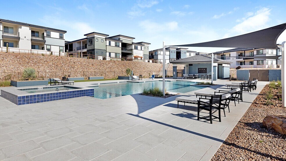 Building Photo - 5750 N La Cholla Blvd