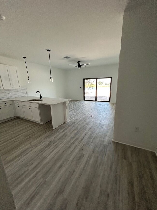 Building Photo - 12234 Newgate Ave