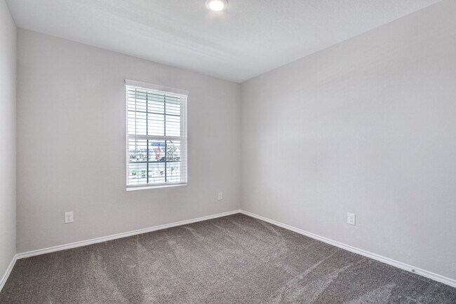 Building Photo - Stylish Corner Lot Home in Waterwheel with...