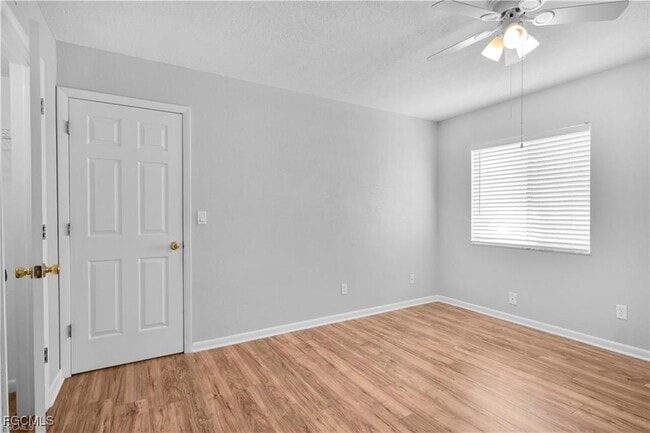 Building Photo - 4617 Bayshore Dr