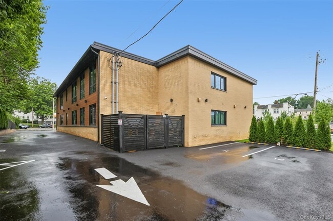 Building Photo - 325 Manville Rd
