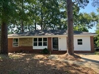 Building Photo - Newly Renovated