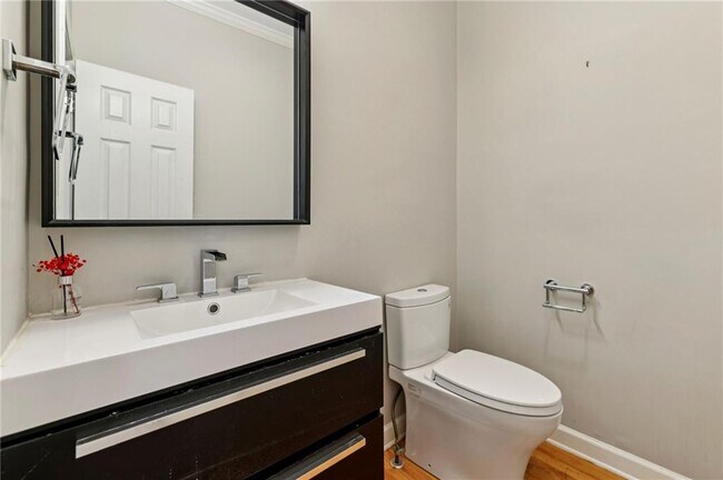 Building Photo - 3740 Ashford Point