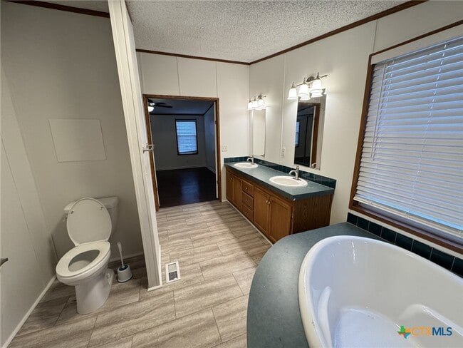 Building Photo - 1036 Rebecca Springs Rd