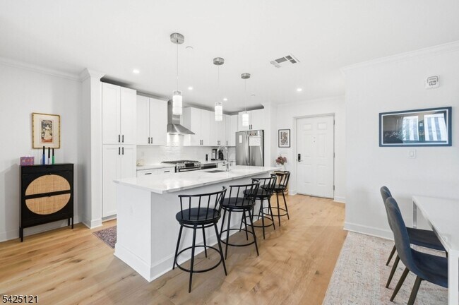 Building Photo - 14 Ward St