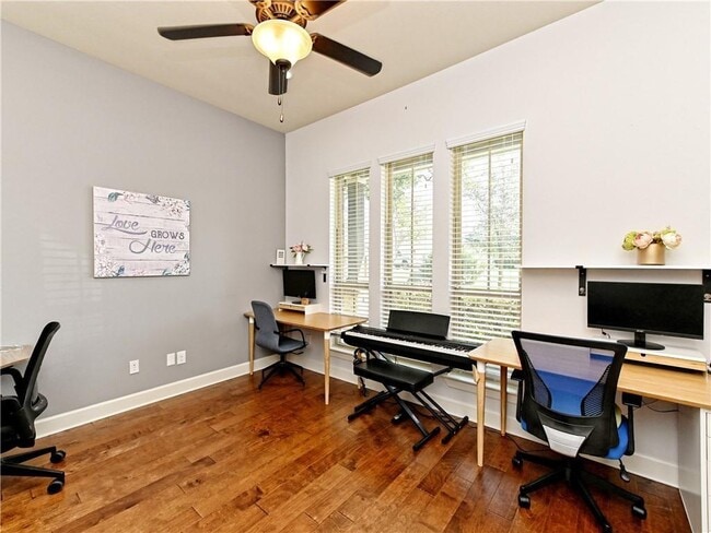 Building Photo - 332 Quartz Dr