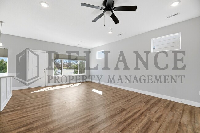 Building Photo - 4515 E 45th St N