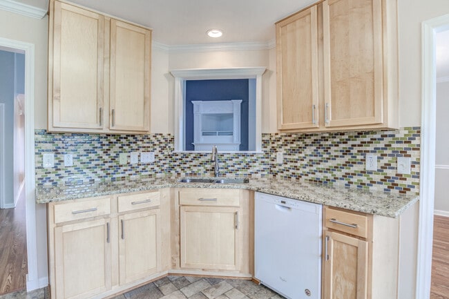 Building Photo - 833 Willow Bay Dr