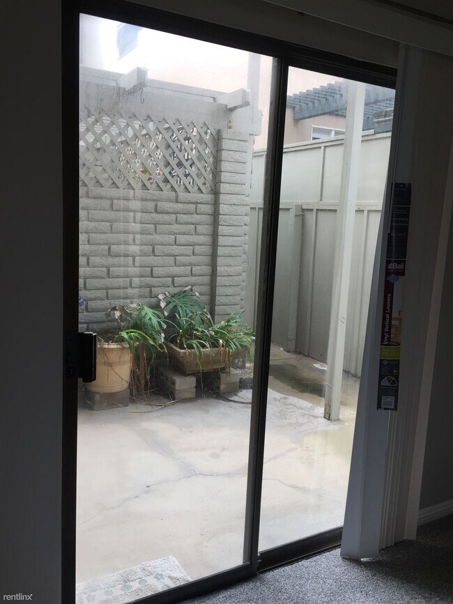 Building Photo - Studio, 1 bath House - 16845 S. Pacific